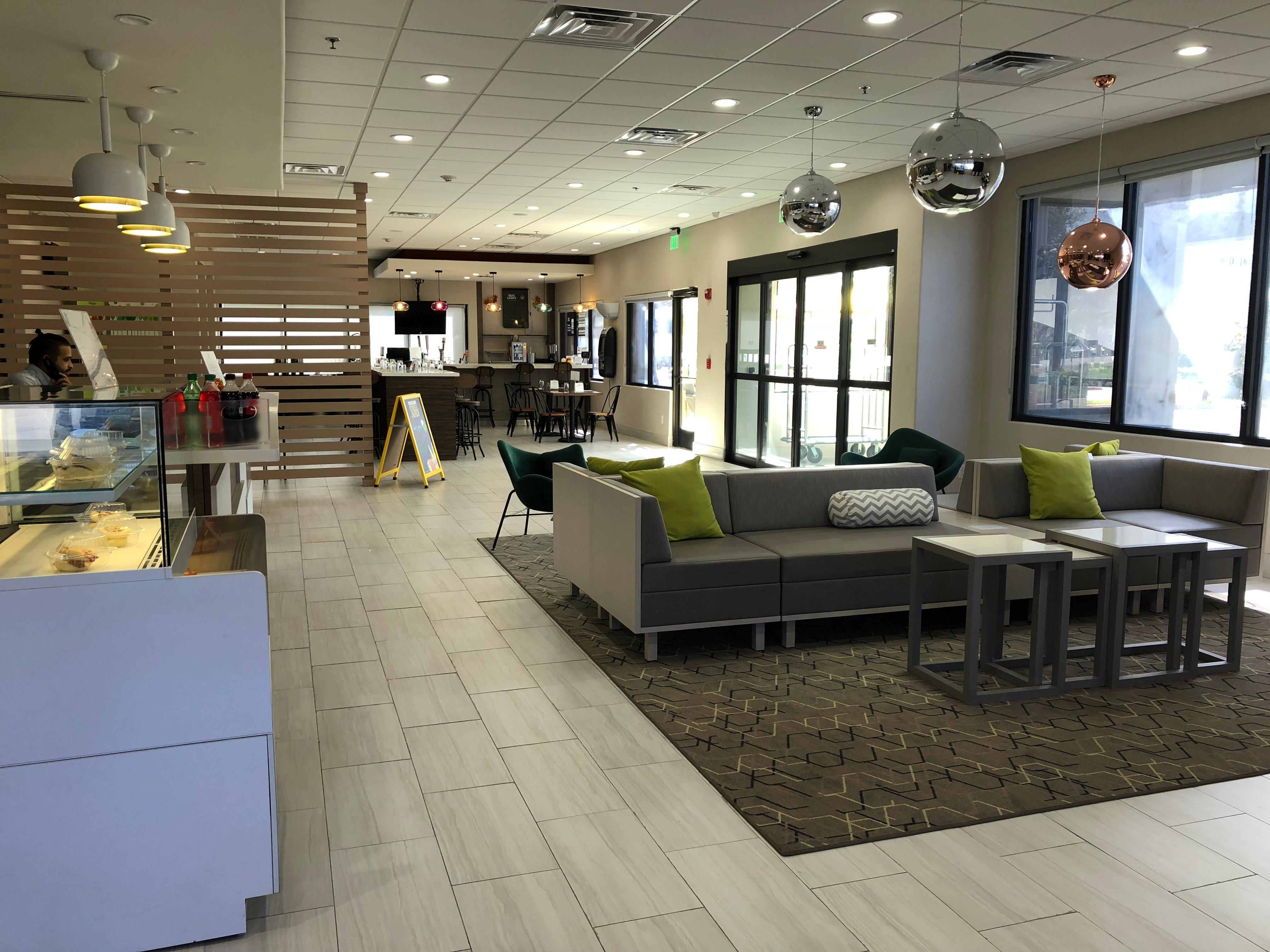 Holiday Inn - Brownsville By Ihg Екстериор снимка