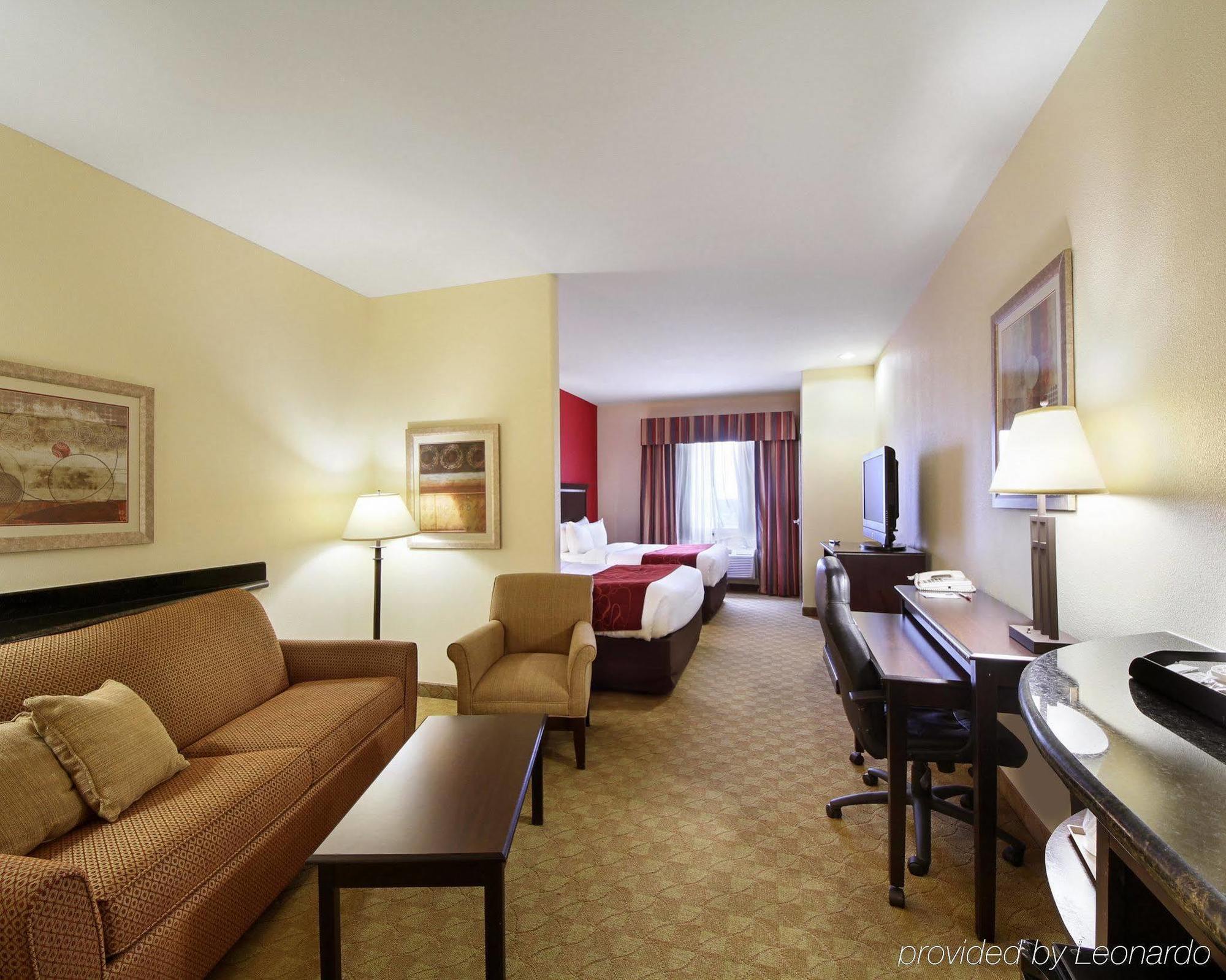 Holiday Inn - Brownsville By Ihg Екстериор снимка