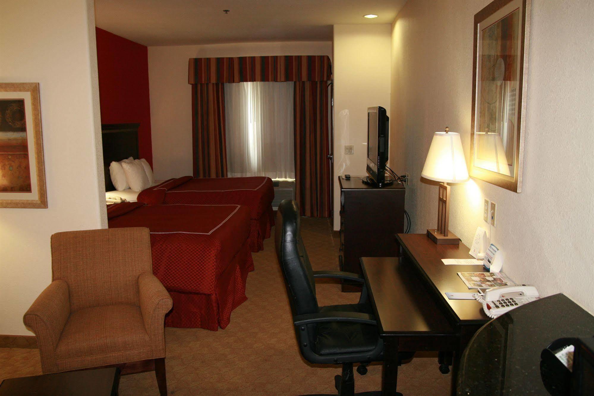 Holiday Inn - Brownsville By Ihg Екстериор снимка